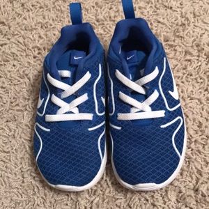 NIKE kaishi unisex shoes size 9 blue and white